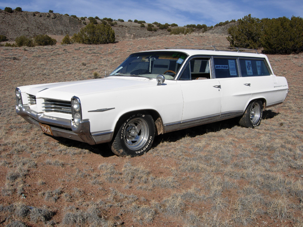 1964 Pontiac Bonneville Station Wagon